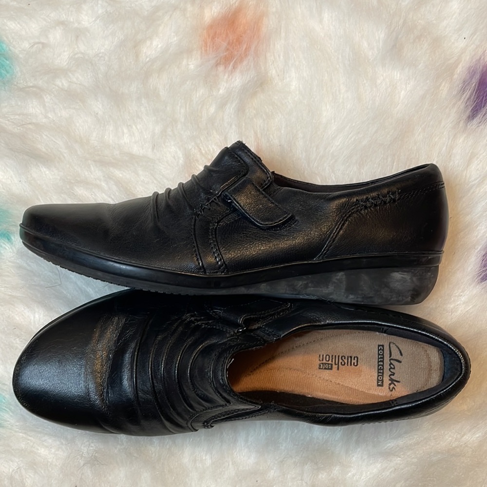 Clarks Collection Woman’s Soft Cushion Black Everlay Coda Leather Wedge Loafers - Picture 6 of 9